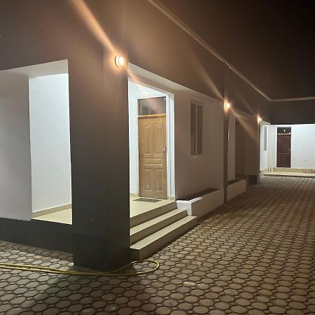 Good Homes Apartment 2 Додома Екстериор снимка