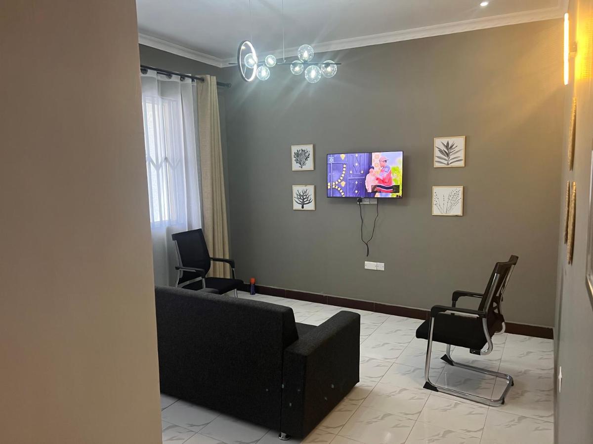Good Homes Apartment 2 Додома Екстериор снимка